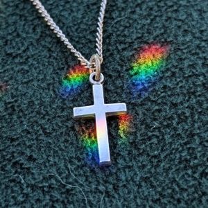 Sterling silver cross pendant necklace